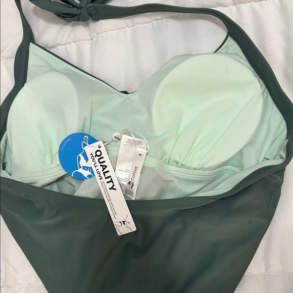 Cupshe Ruched Halter Swimsuit size medium green one piece bathing suit - Picture 8 of 9